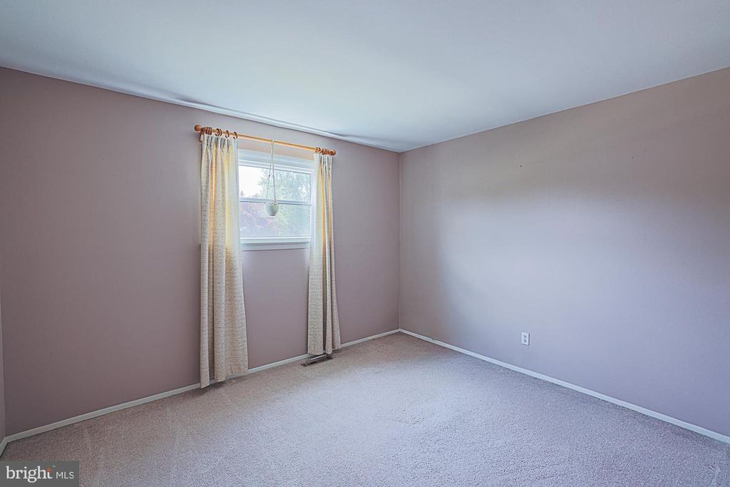 Image 38 of property listing at 9106 SANDRA PARK RD, Perry Hall, MD 21128
