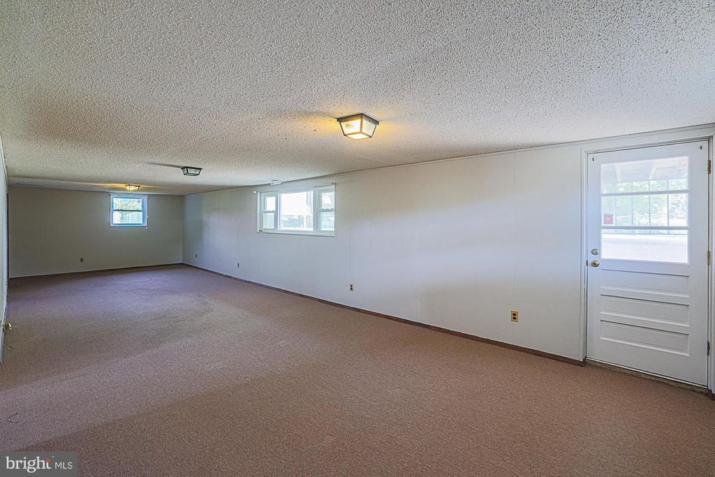 Image 41 of property listing at 9106 SANDRA PARK RD, Perry Hall, MD 21128