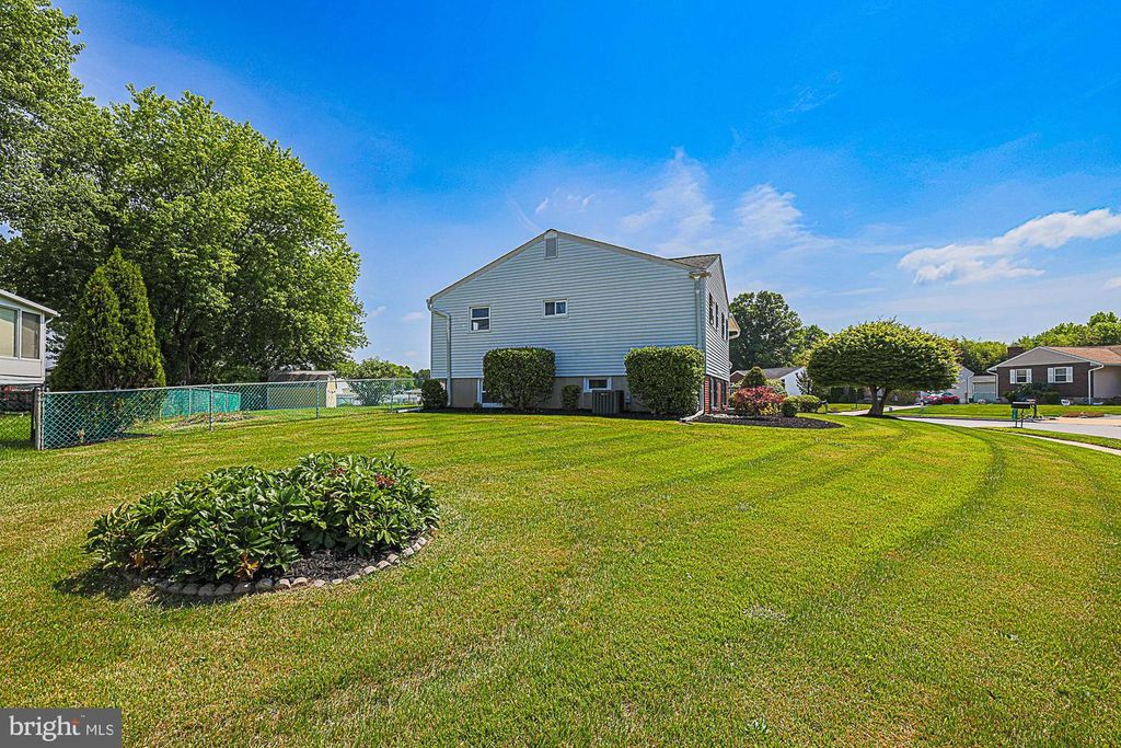 Image 7 of property listing at 9106 SANDRA PARK RD, Perry Hall, MD 21128