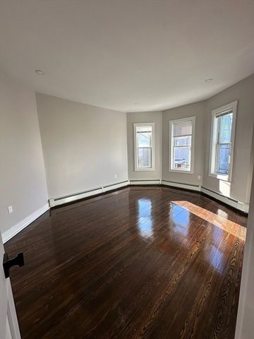 5 Carson St 2, Boston, MA 02125