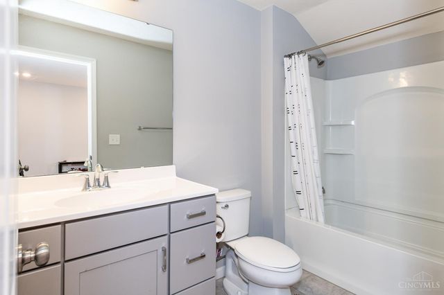 1701 Glade Valley Drive, Washington Twp, OH 45458