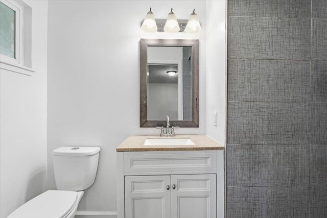 209 Tokay Ave, Modesto, CA 95350