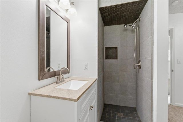 209 Tokay Ave, Modesto, CA 95350