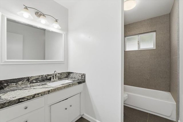 209 Tokay Ave, Modesto, CA 95350