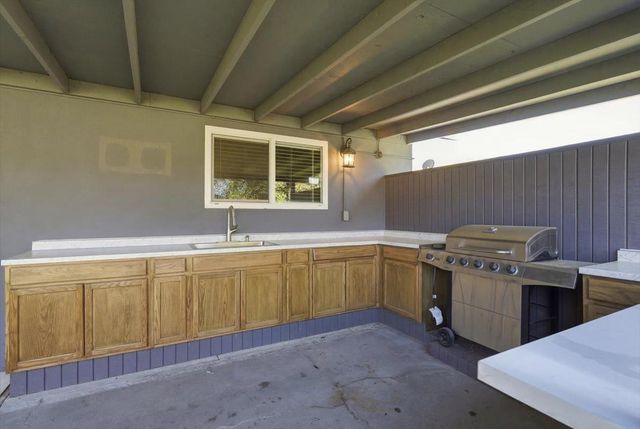 209 Tokay Ave, Modesto, CA 95350