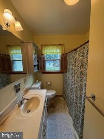 145 W FRONT ST, Frederica, DE 19946