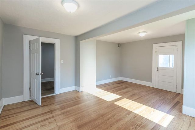 505 E Wall Street, Harrisonville, MO 64701