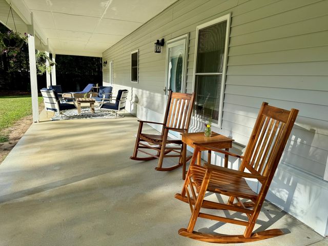 1090 Winding Pond Road, Manning, SC 29102