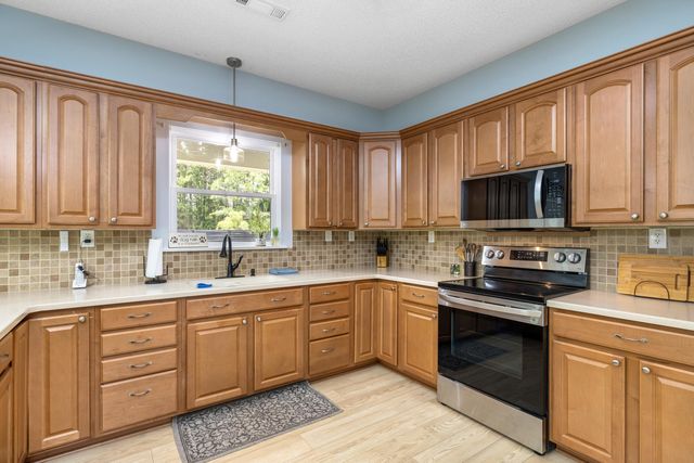 1090 Winding Pond Road, Manning, SC 29102