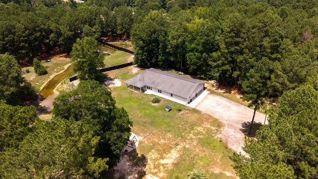 1090 Winding Pond Road, Manning, SC 29102