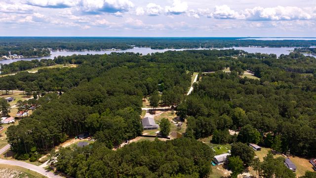 1090 Winding Pond Road, Manning, SC 29102