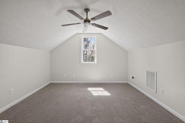 304 Golden Leaf Lane, Simpsonville, SC 29681