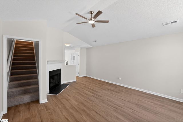 304 Golden Leaf Lane, Simpsonville, SC 29681