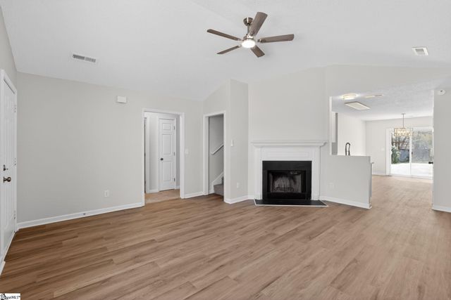 304 Golden Leaf Lane, Simpsonville, SC 29681