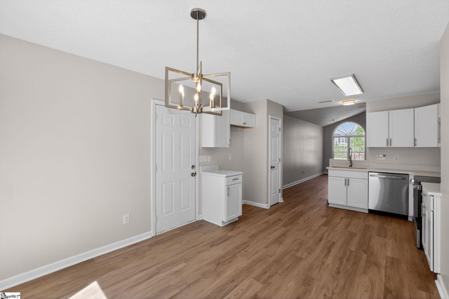 304 Golden Leaf Lane, Simpsonville, SC 29681