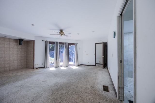 2070 King Of The Mountain Rd, Pollock Pines, CA 95726