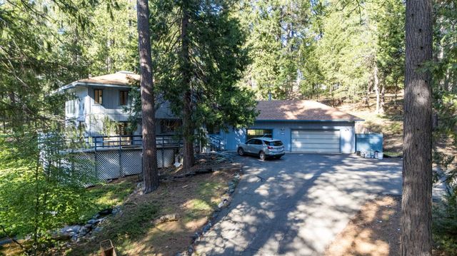 2070 King Of The Mountain Rd, Pollock Pines, CA 95726