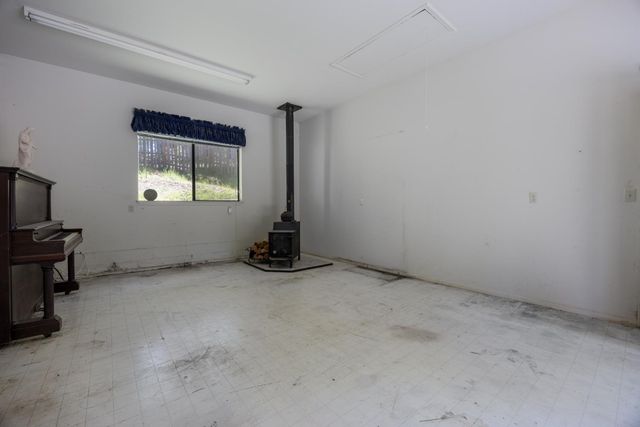 2070 King Of The Mountain Rd, Pollock Pines, CA 95726
