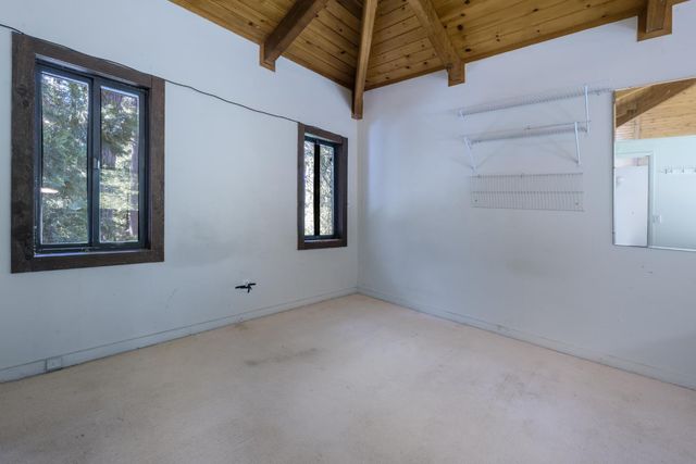 2070 King Of The Mountain Rd, Pollock Pines, CA 95726