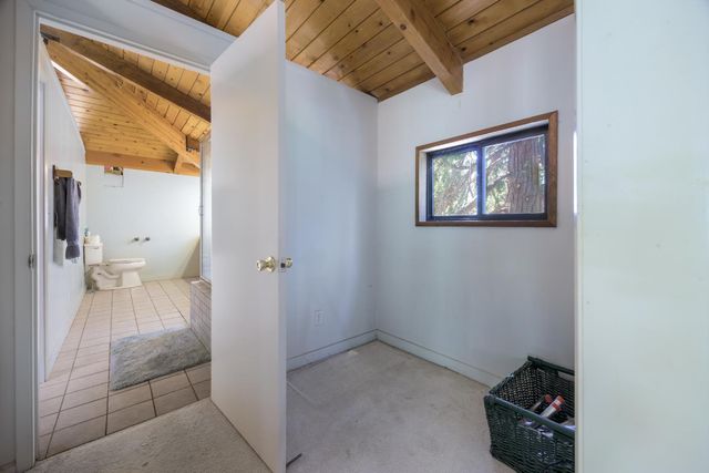 2070 King Of The Mountain Rd, Pollock Pines, CA 95726