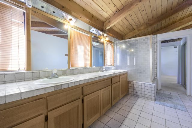 2070 King Of The Mountain Rd, Pollock Pines, CA 95726