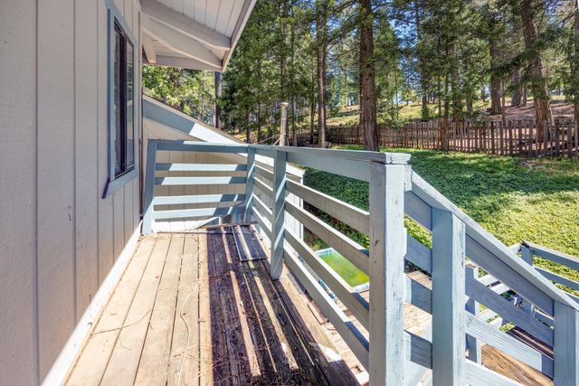 2070 King Of The Mountain Rd, Pollock Pines, CA 95726