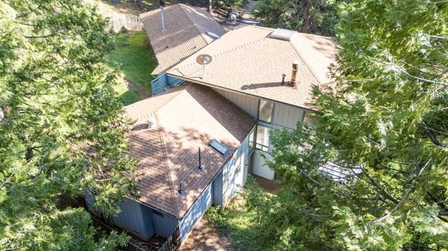 2070 King Of The Mountain Rd, Pollock Pines, CA 95726