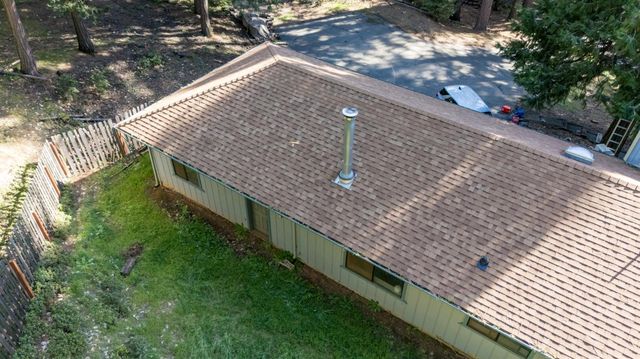 2070 King Of The Mountain Rd, Pollock Pines, CA 95726