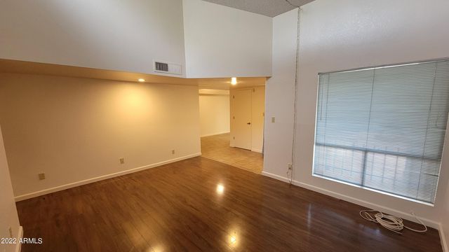 9201 N 47TH Drive, Glendale, AZ 85302
