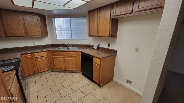 9201 N 47TH Drive, Glendale, AZ 85302