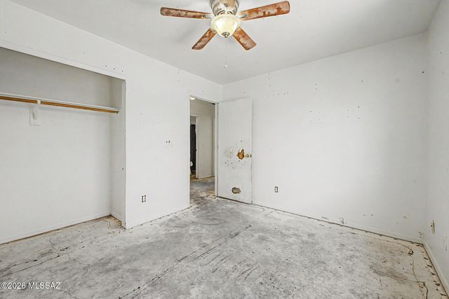 2036 S St Michael Drive, Tucson, AZ 85713
