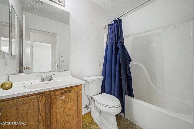 2036 S St Michael Drive, Tucson, AZ 85713