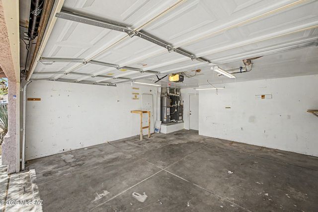 2036 S St Michael Drive, Tucson, AZ 85713