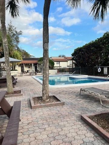 13245 SW 111th Ter 30-3, Miami, FL 33186