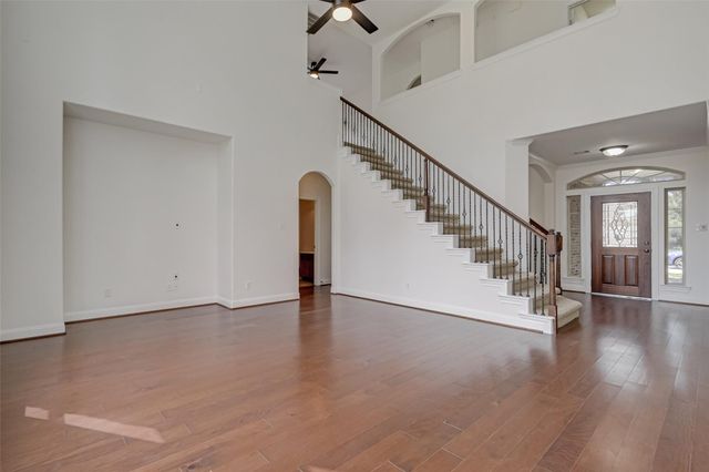 71 N Rocky Point Circle, The Woodlands, TX 77389