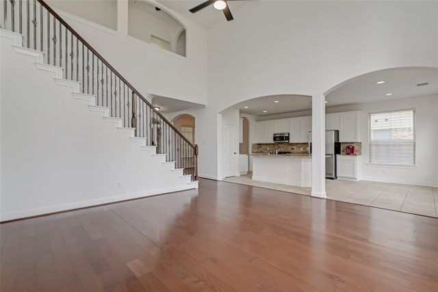 71 N Rocky Point Circle, The Woodlands, TX 77389