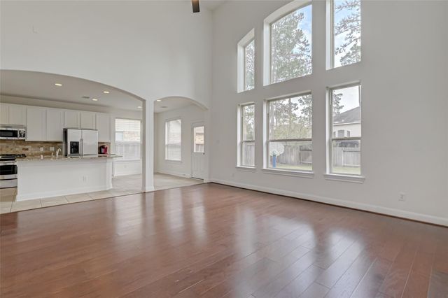 71 N Rocky Point Circle, The Woodlands, TX 77389