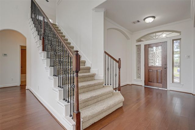 71 N Rocky Point Circle, The Woodlands, TX 77389