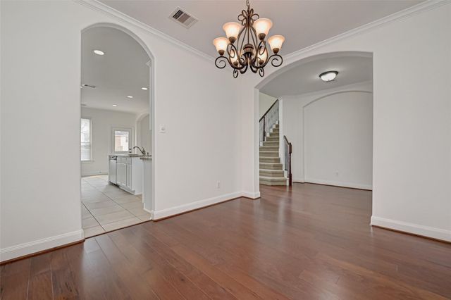 71 N Rocky Point Circle, The Woodlands, TX 77389