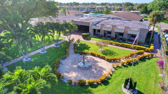 705 Lori Drive 206, Palm Springs, FL 33461