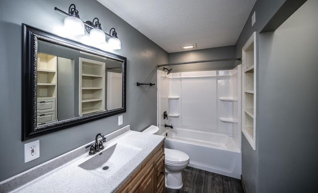 9945 Justen Trail N, Grant, MN 55115