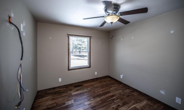 9945 Justen Trail N, Grant, MN 55115