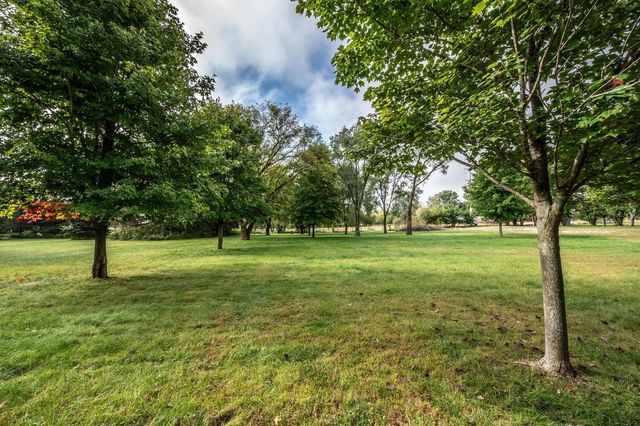 9945 Justen Trail N, Grant, MN 55115