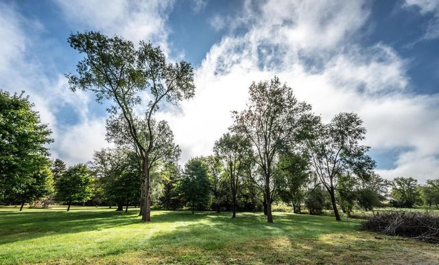 9945 Justen Trail N, Grant, MN 55115