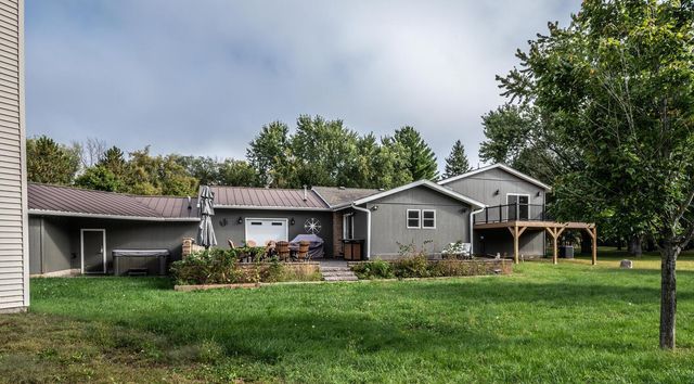 9945 Justen Trail N, Grant, MN 55115