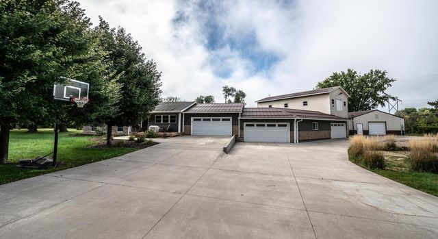 9945 Justen Trail N, Grant, MN 55115