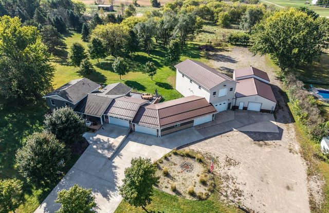 9945 Justen Trail N, Grant, MN 55115