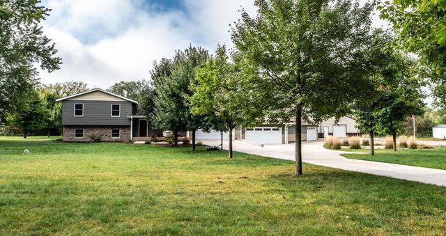 9945 Justen Trail N, Grant, MN 55115