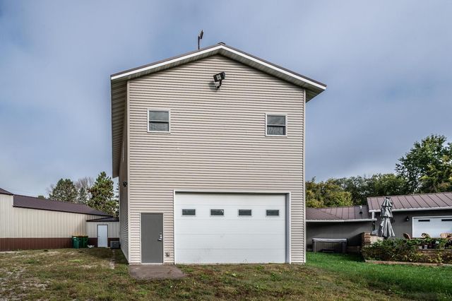 9945 Justen Trail N, Grant, MN 55115