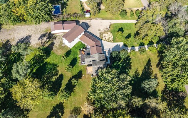 9945 Justen Trail N, Grant, MN 55115